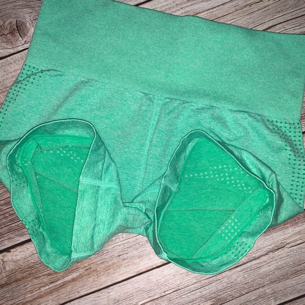 🔥SALE🔥SET//High Waist Workout Shorts - Picture 10 of 11